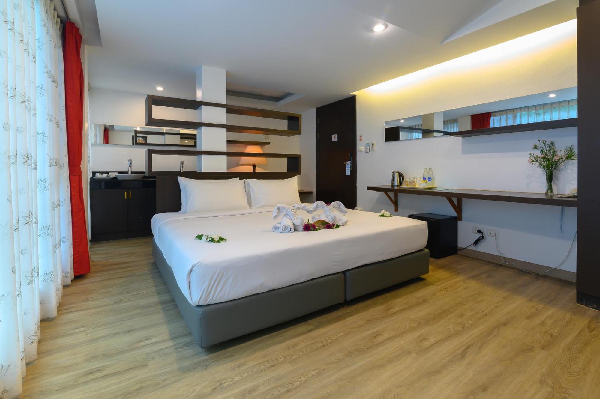 Hilltop Wellness Resort Kathu Exteriör bild